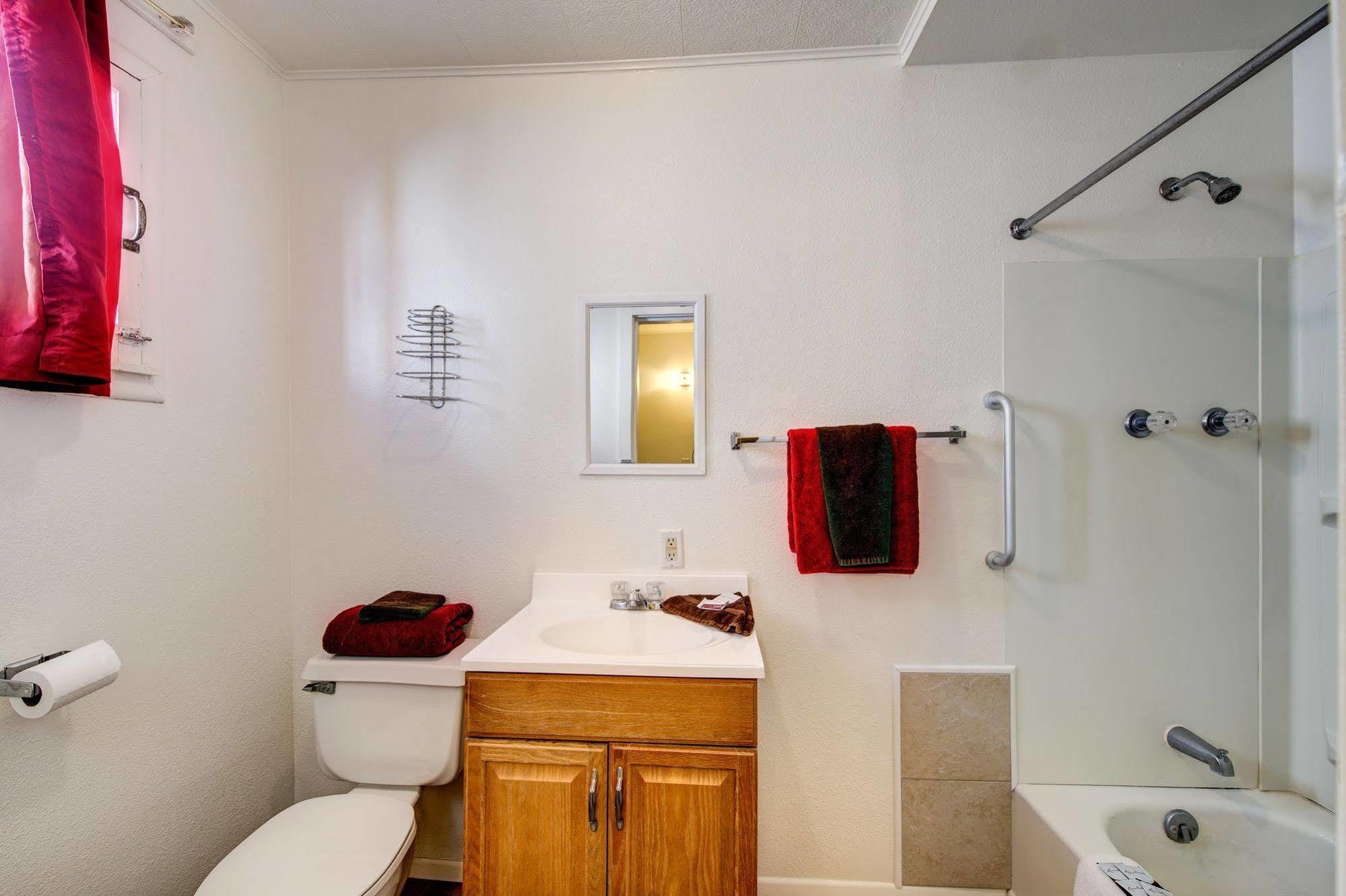 Crimson Hills Motel Parowan Екстериор снимка